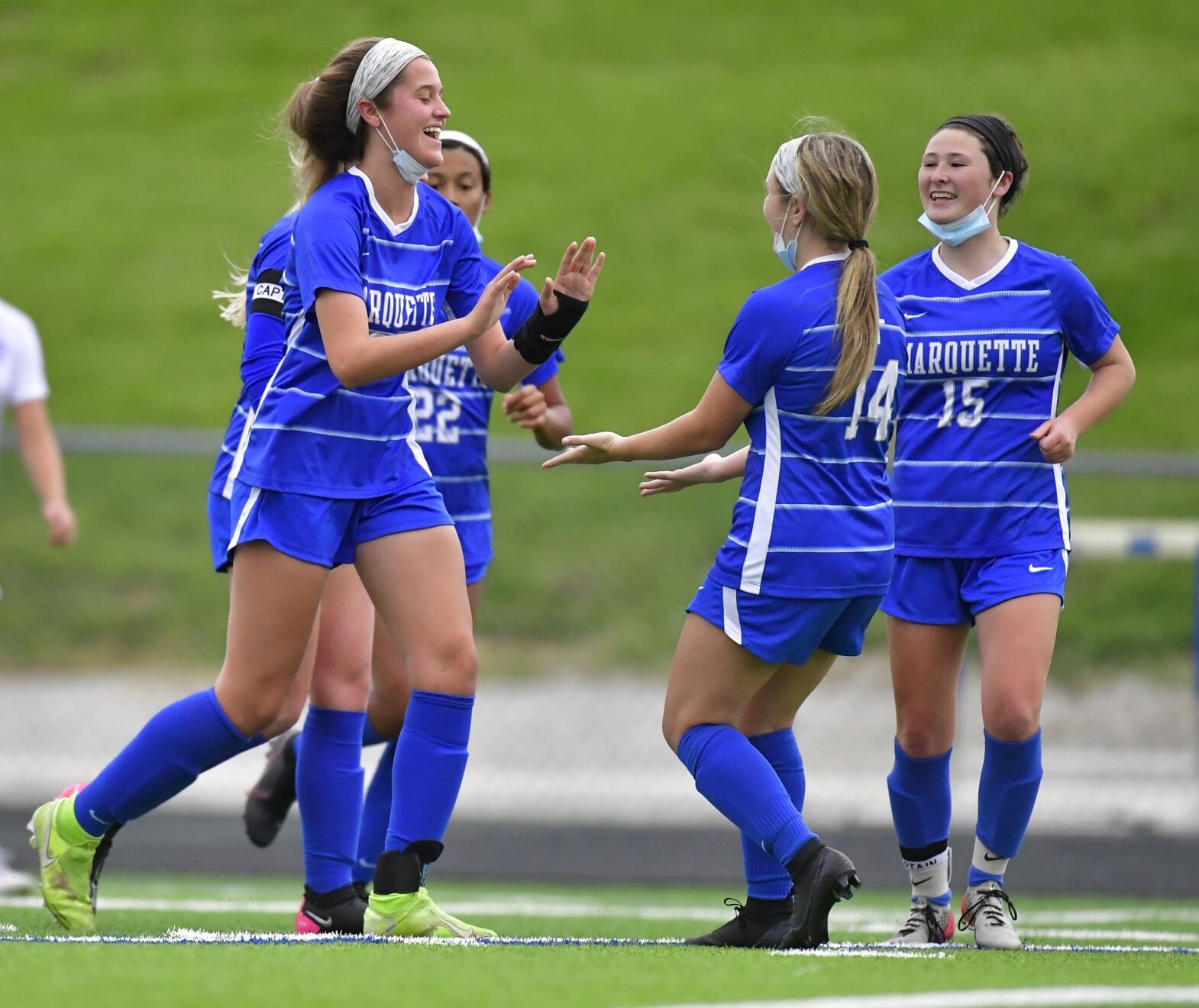 Collinsville vs Alton Marquette